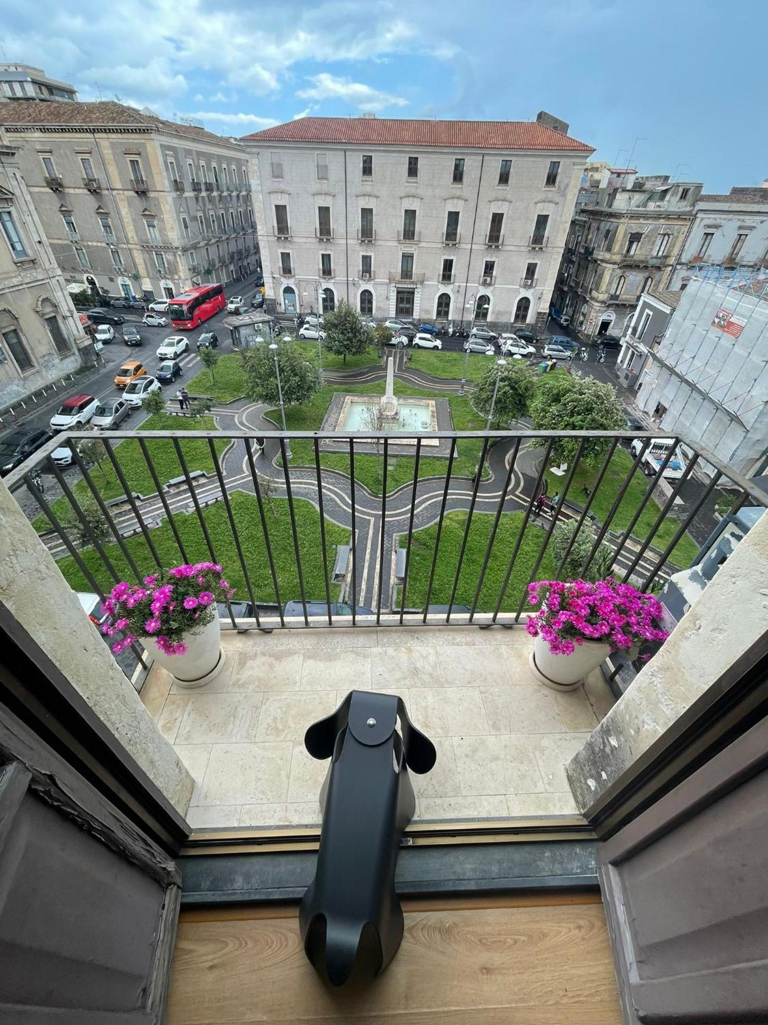Cutelli Home CTA Exterior photo